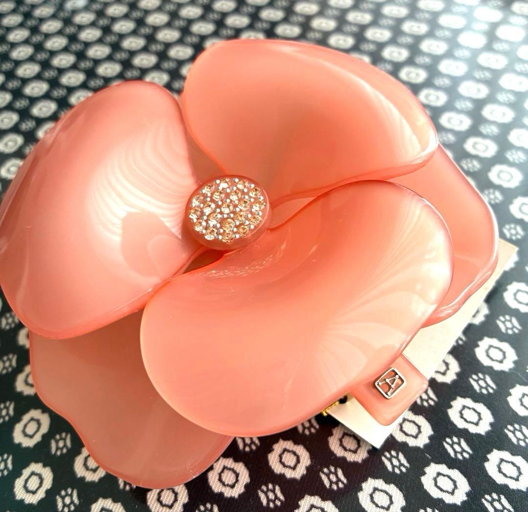 ALEXANDRE DE PARIS バレッタ　カメリア