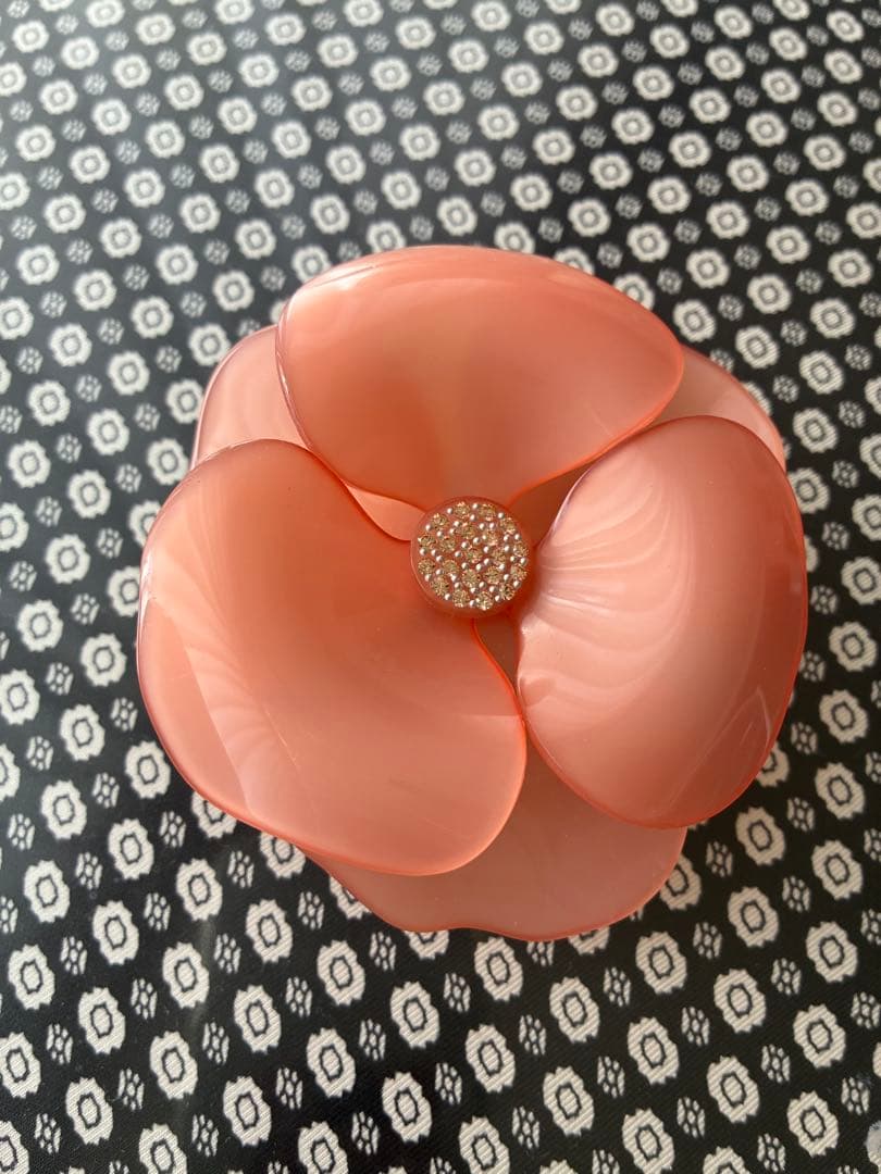 ALEXANDRE DE PARIS バレッタ　カメリア