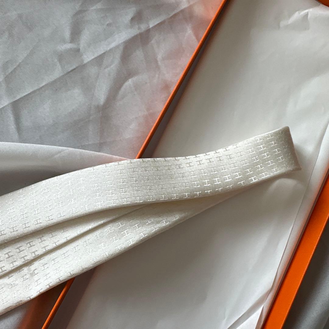 エルメス ホワイト 白　ネクタイ 冠婚葬祭