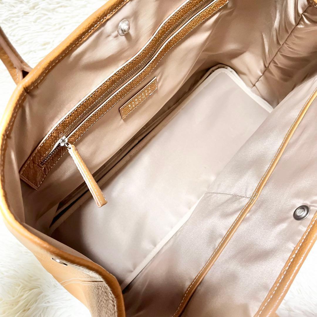 美品✨バーニーズニューヨーク トートバッグ レザー シボ革 チャーム ブラウン