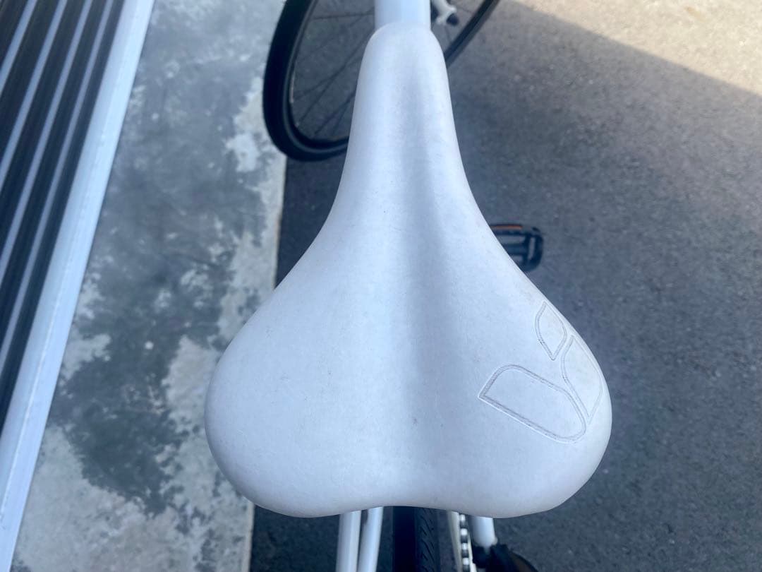 Livエスケープ クロスバイク ジャイアントR3W XXS 富士市周辺　ホワイト