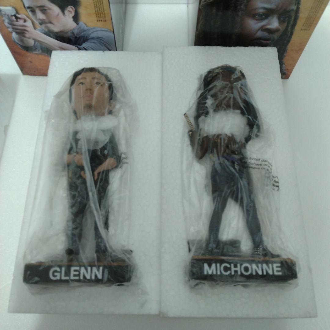 ウォーキングデッド　ボブルヘッド　フィギュア２体