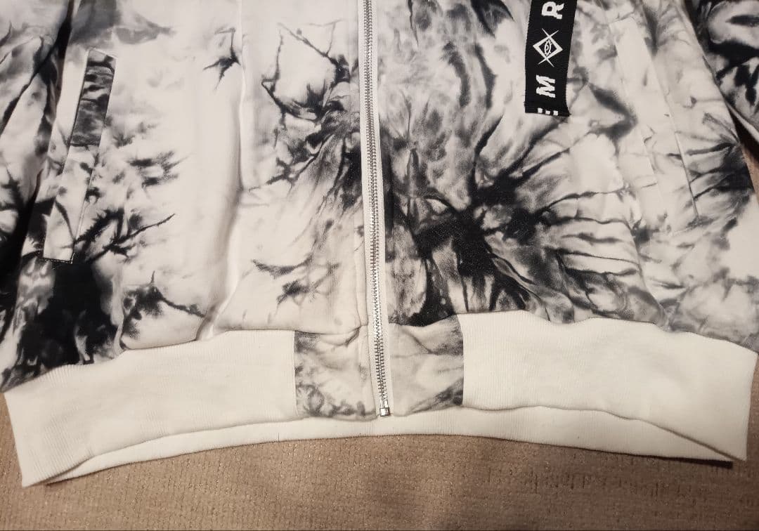 「REFLEM」レフレム レースアップうさ耳ジップパーカー (ホワイト•グレー)