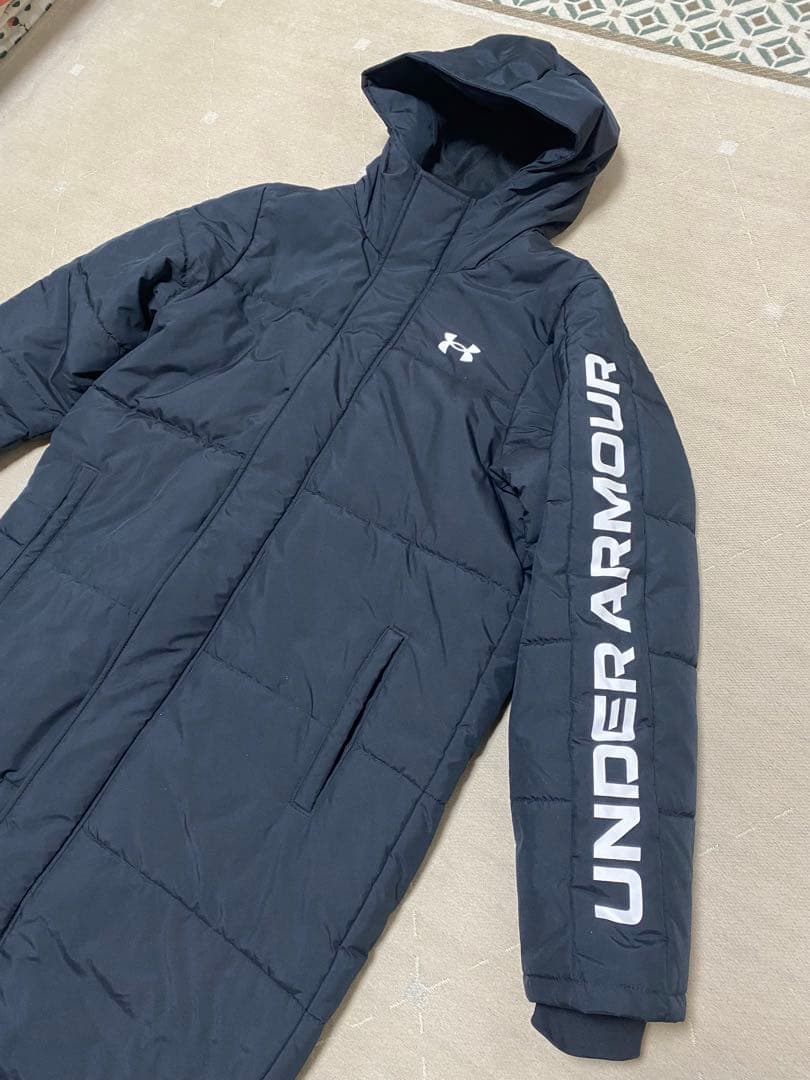 アンダーアーマー　ロング ベンチコート　ジャケット　1388242 2025 黒