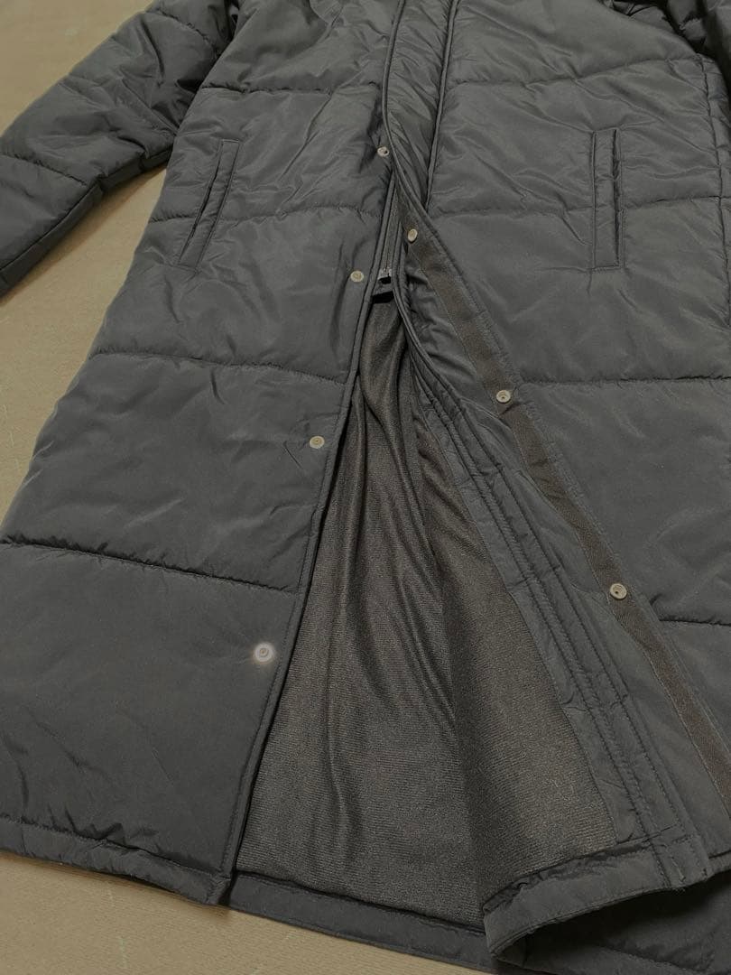 アンダーアーマー　ロング ベンチコート　ジャケット　1388242 2025 黒