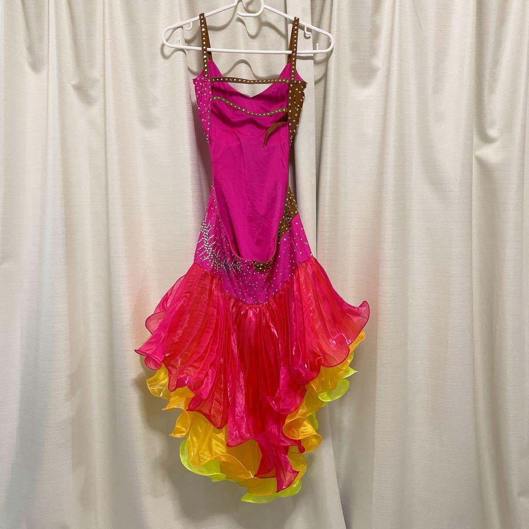 大幅お値下げ！ラテンドレス S〜M 社交ダンスドレス デモ 競技会 胸パッド