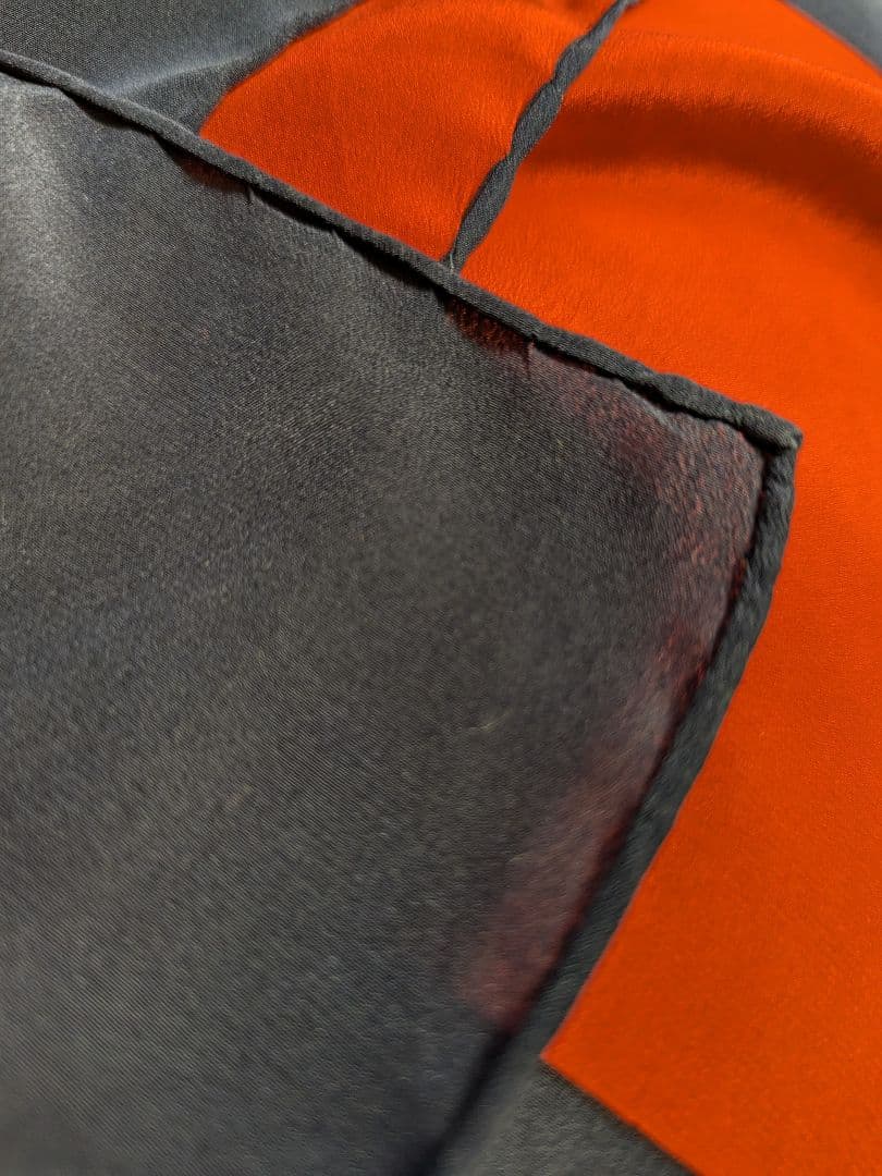 シャネル　チャームモチーフ　赤×紺×ゴールド