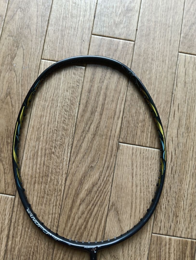 バドミントンラケット　ジャンク品3本