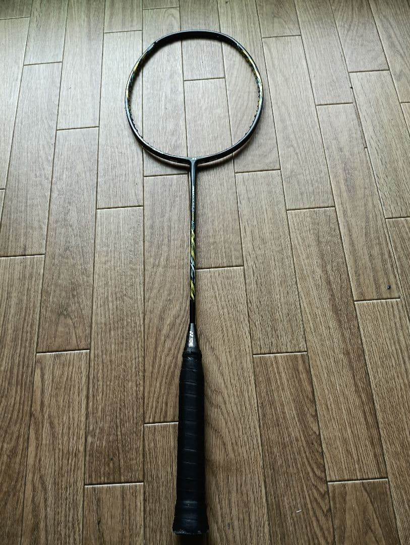 バドミントンラケット　ジャンク品3本