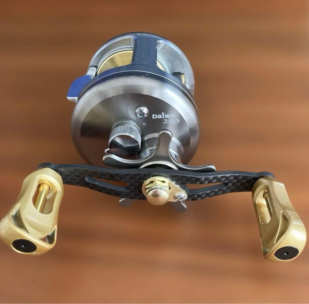 ダイワ ミリオネア CV-X 203 右巻
