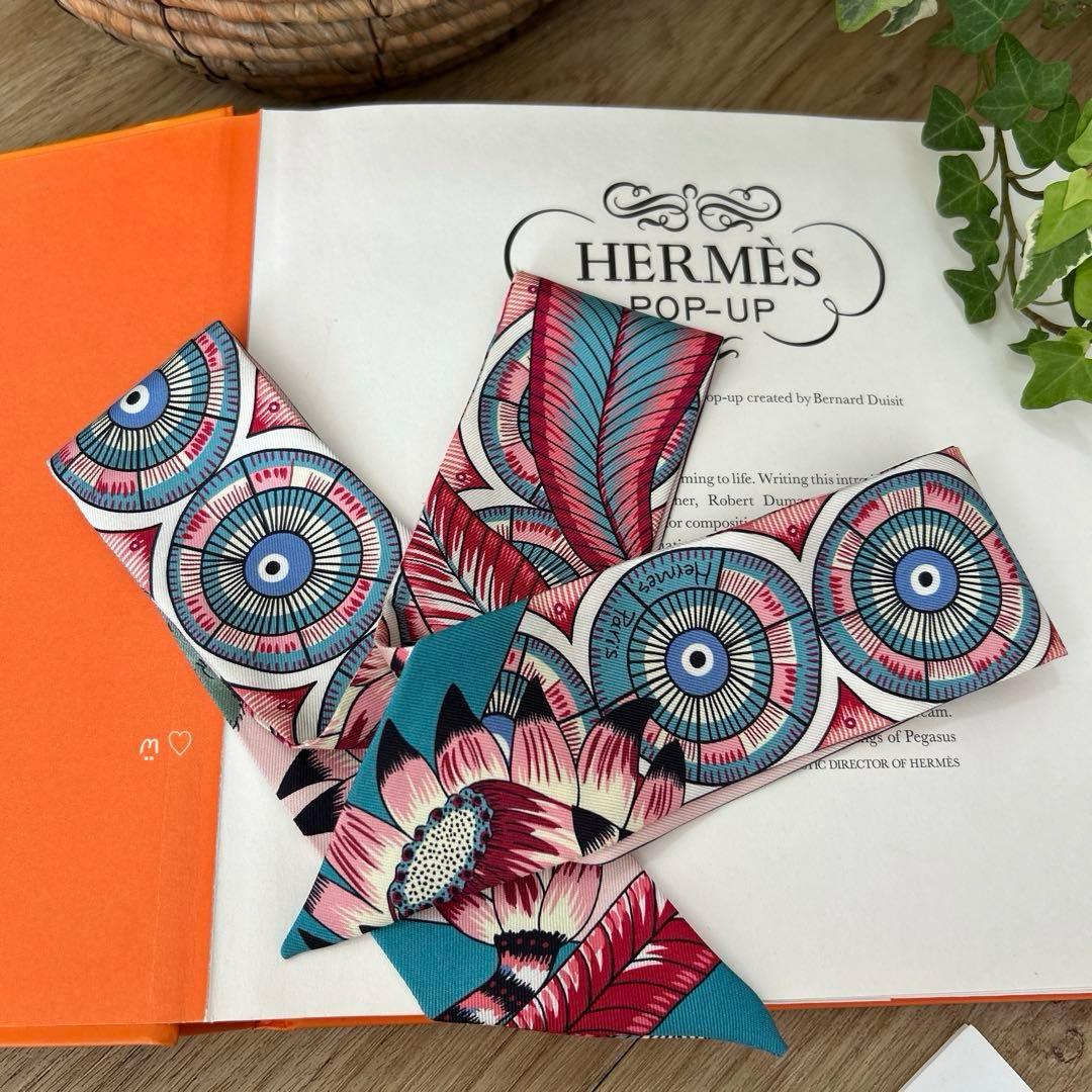 HERMESエルメス　ツイリー　サバンナのダンス　シルクスカーフ　レオパード