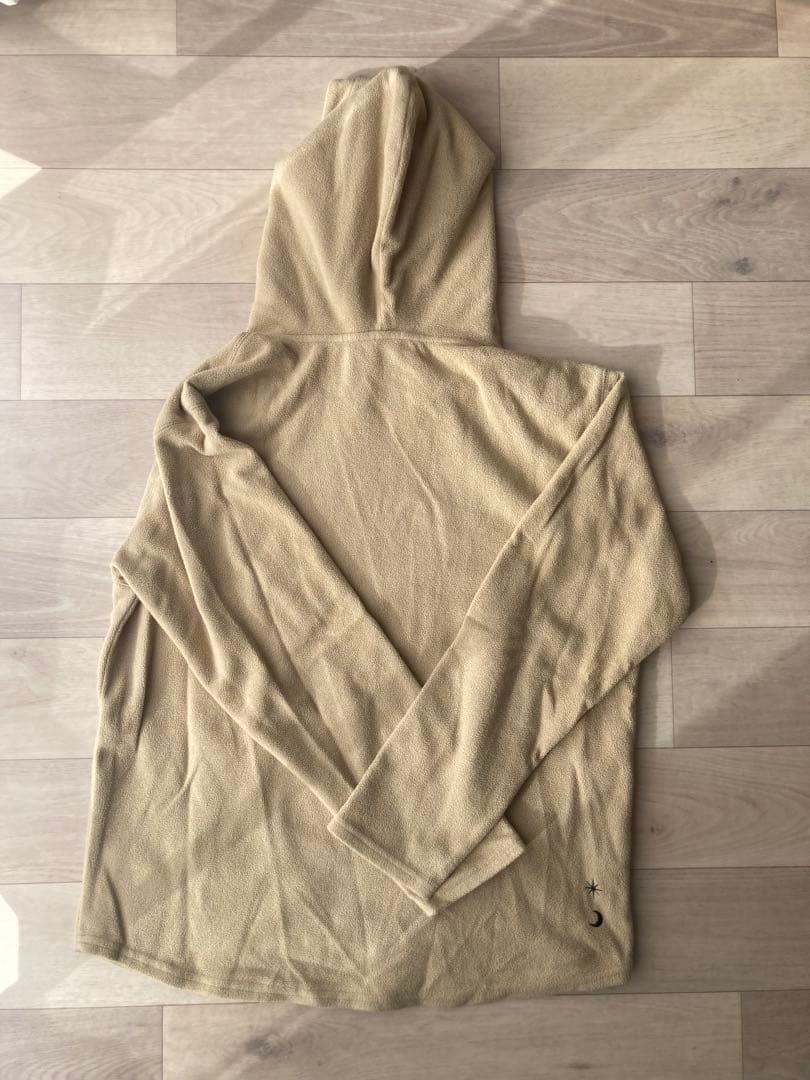 LUZ e SOMBRAのパーカーとパンツ