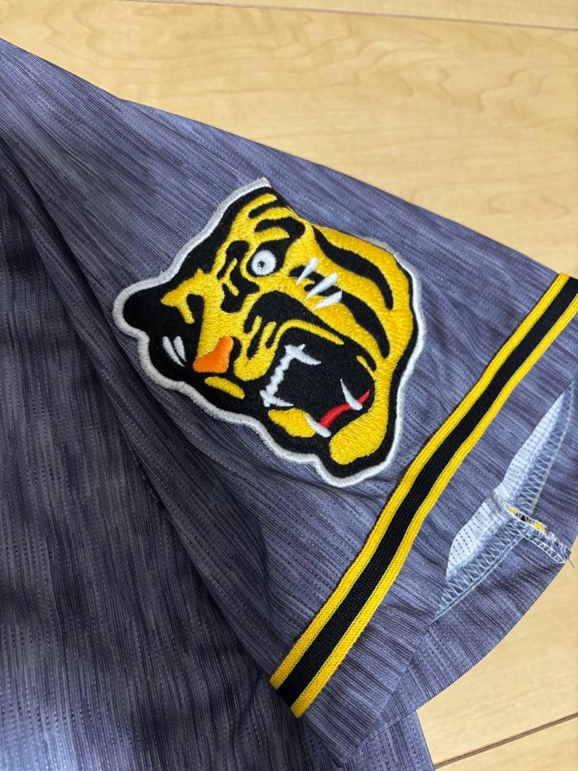 阪神タイガース ビジター ユニフォーム 無地 背番号なし M