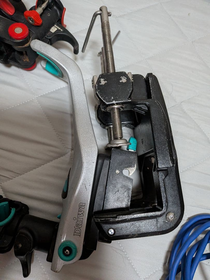 電動リール 青緑ライン付き