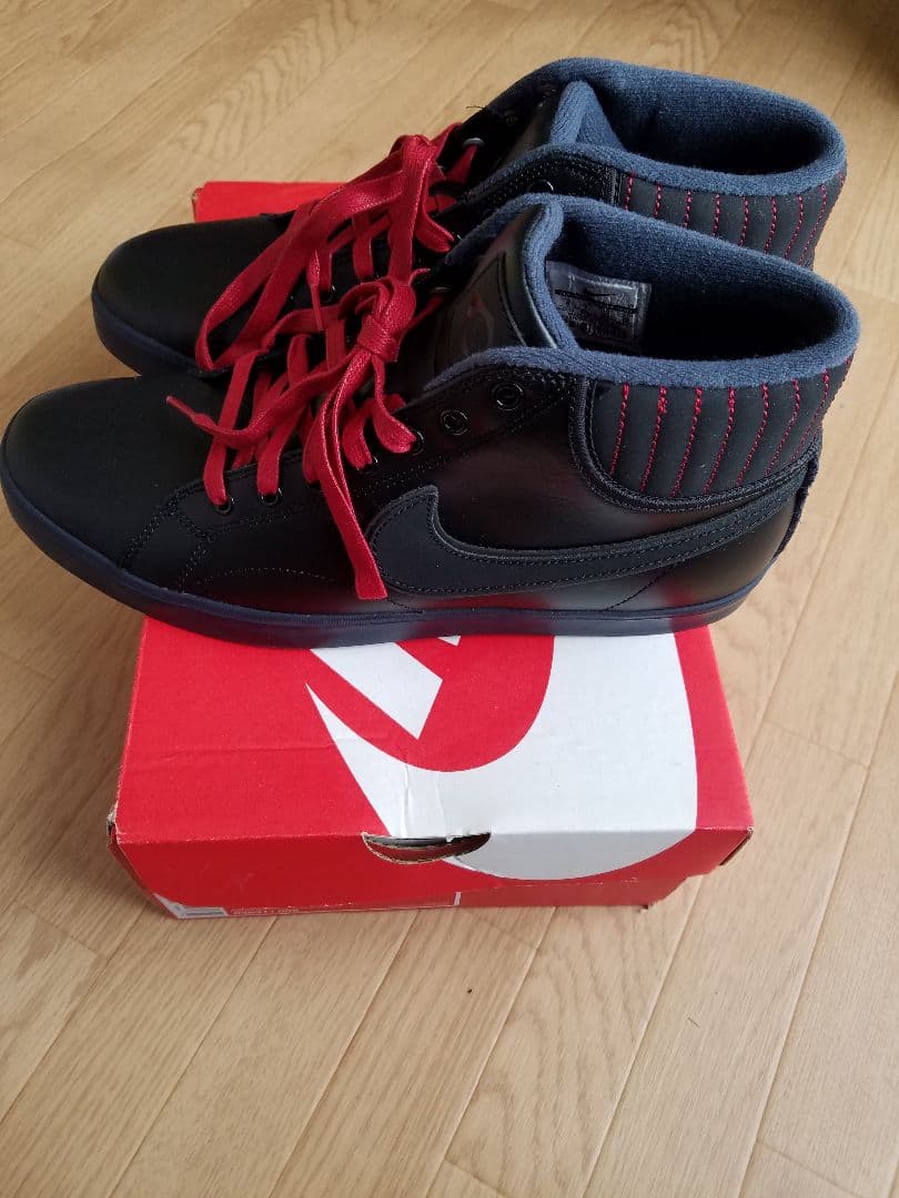 ナイキ イーストハム MID QS 鹿島アントラーズ仕様　500足限定スニーカー