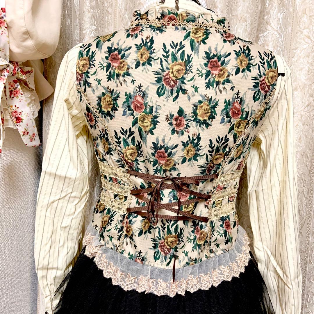 axes femme ゴブラン織風花柄ベスト　クラロリ　Y2K 森ガール　薔薇