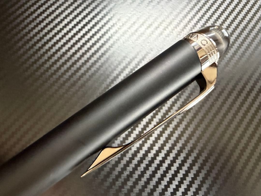 未使用に近い モンブラン スターウォーカー ウルトラブラック ボールペン