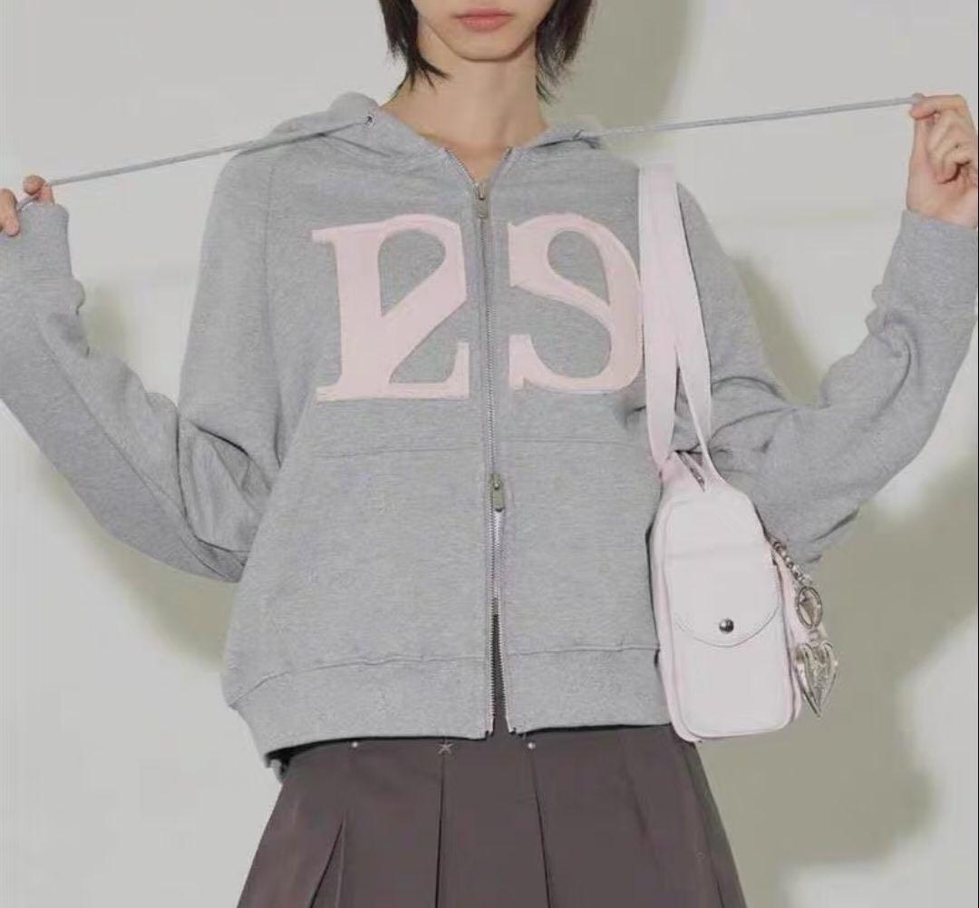 ILLIGO 129 LOGO グレー フード付きパーカーcr