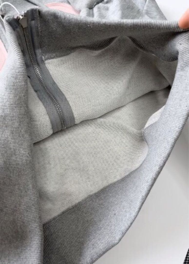 ILLIGO 129 LOGO グレー フード付きパーカーcr