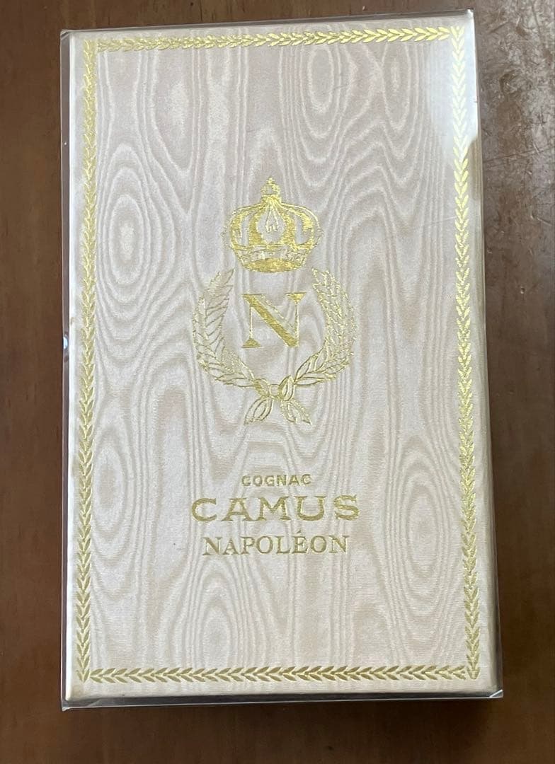 Camus Napoleon Cognac 750ml 金色ブック型