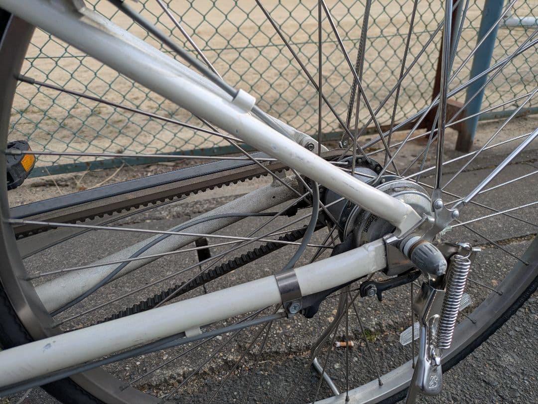 【直接受け渡し希望】BRIDGESTONE　アルベルト　27インチ　ホワイト