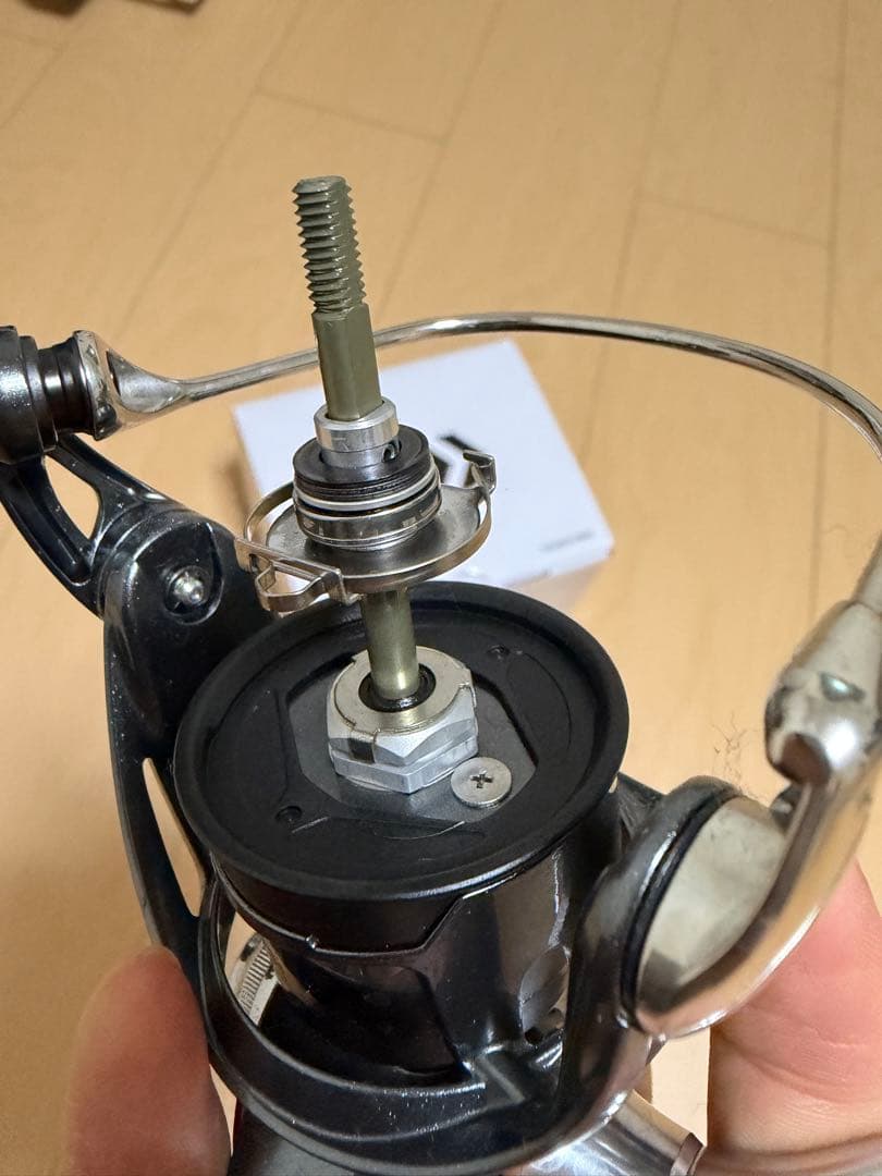 24/LUVIAS LT2500S スピニングリール　フルベアリングチューン済み