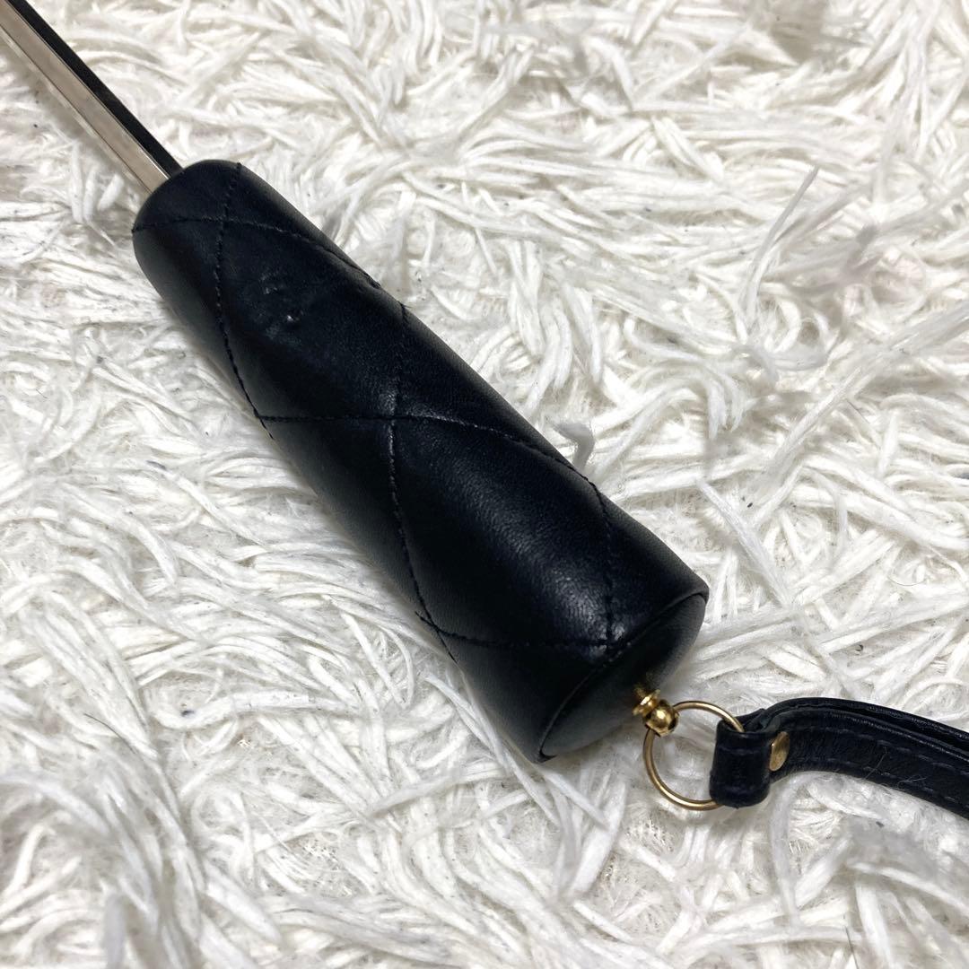 美品✨シャネル　折り畳み傘　マトラッセ　チェーンショルダーケース　ターンロック