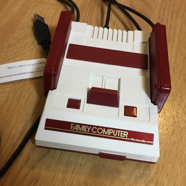 ニンテンドー クラシックミニ ファミリーコンピュータ