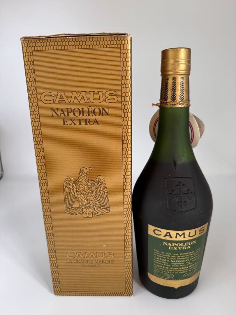 CAMUS NAPOLÉON EXTRA 専用ボックス付き