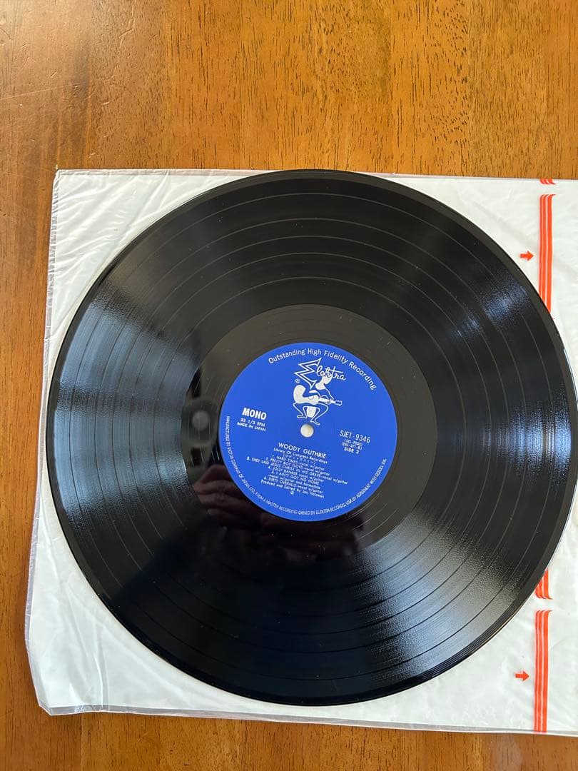 ウディ・ガスリー:1940年の歴史的録音による全28曲レコード2枚組