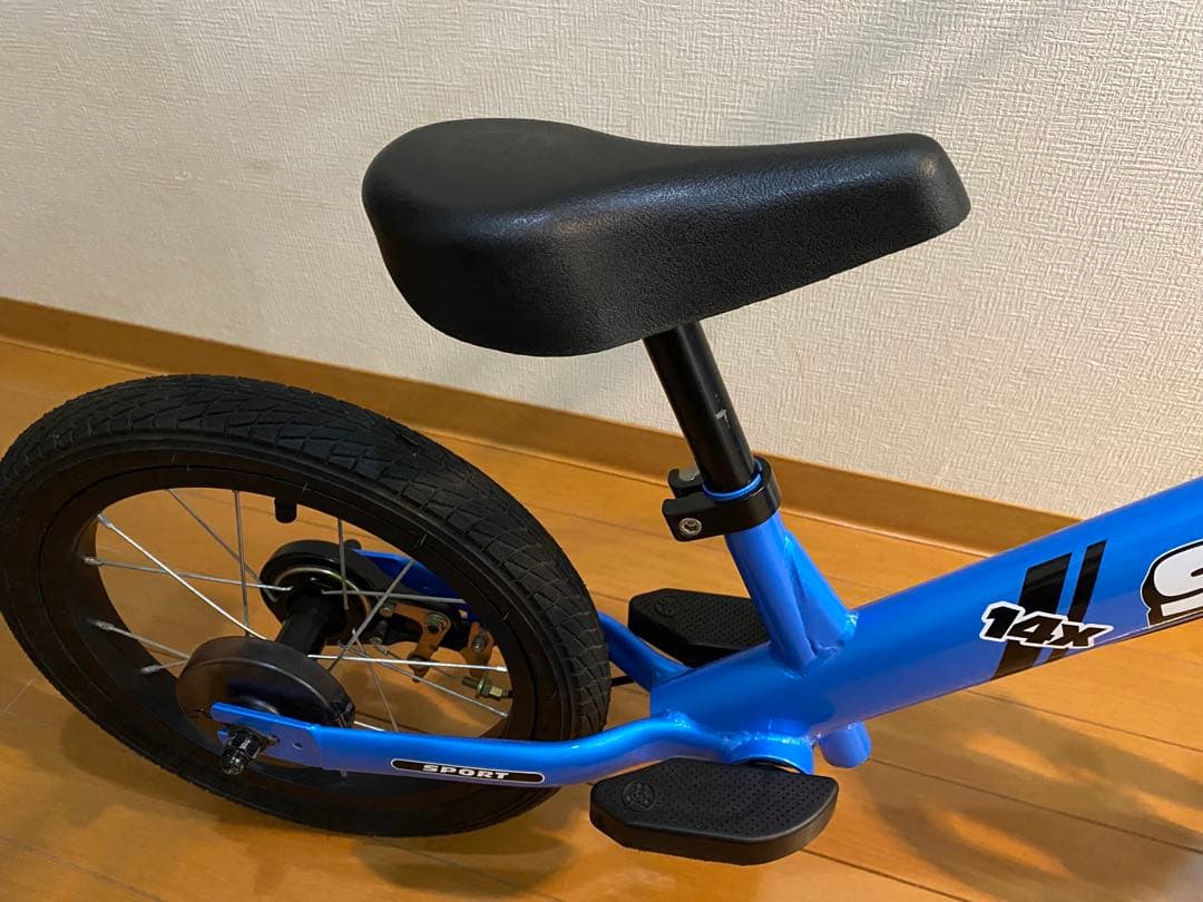 ストライダー14x 送料込み・匿名配送 【純正スタンド & おまけ付き】