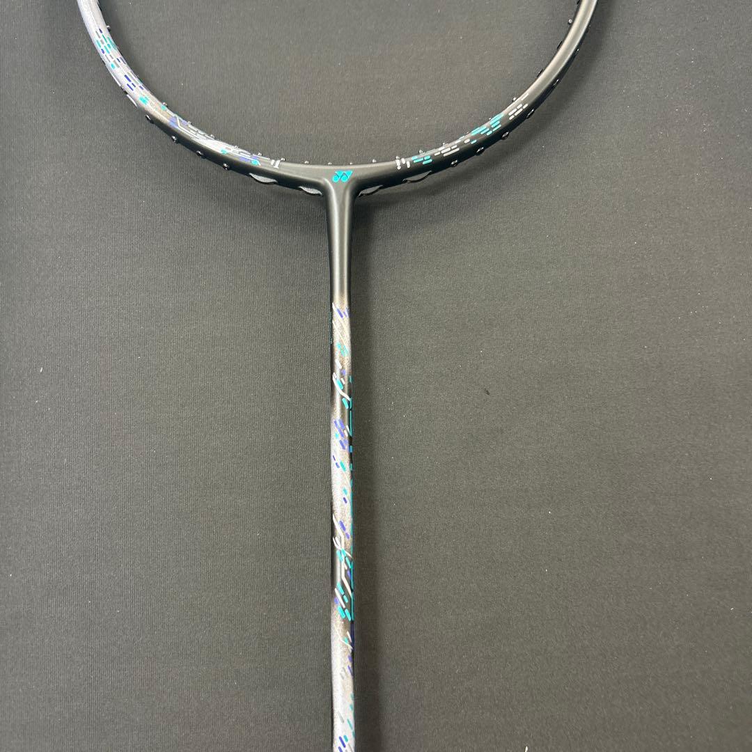 4ug5 アストロクス88Dプロ　新品未使用　ヨネックス　バドミントン