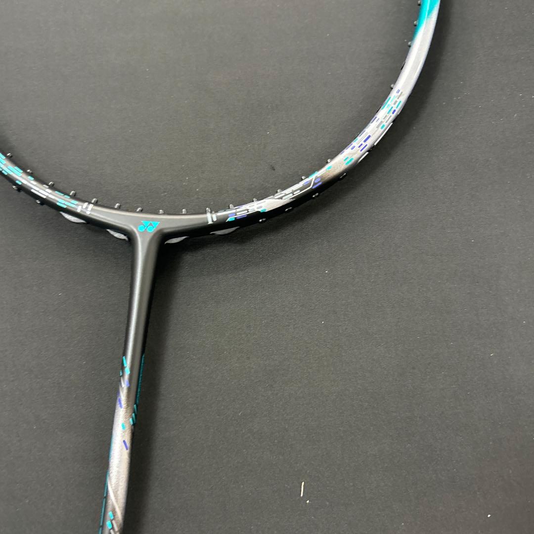 4ug5 アストロクス88Dプロ　新品未使用　ヨネックス　バドミントン
