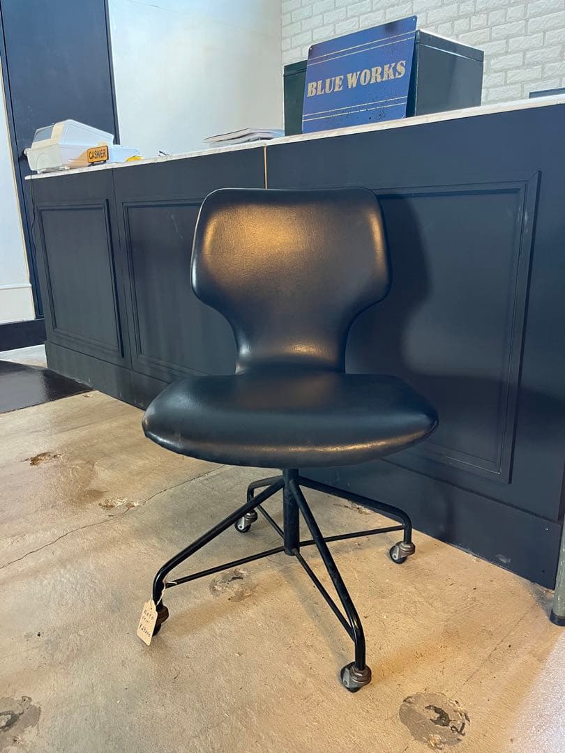 秋田木工デザイナーチェア