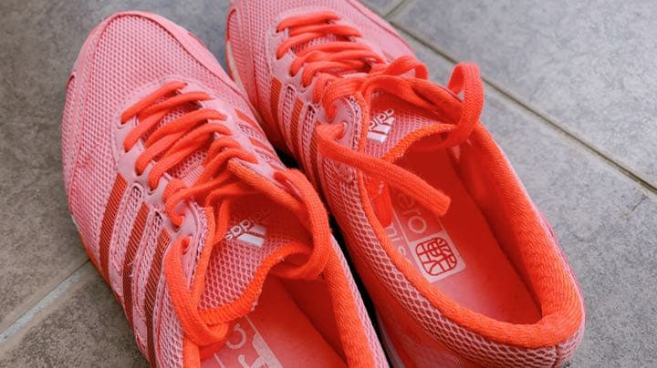 【美品】adidas ランニングシューズ　戦　24cm