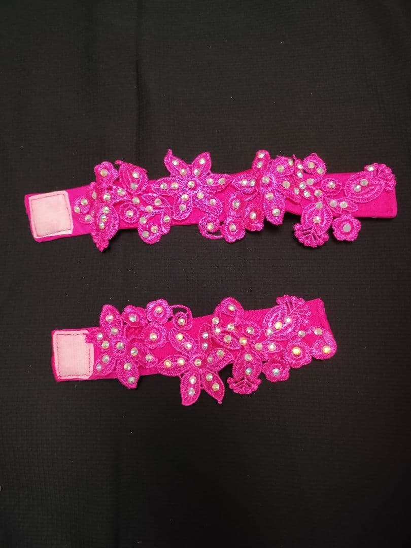 ピンクのラテンドレス 飾り付き 社交ダンス