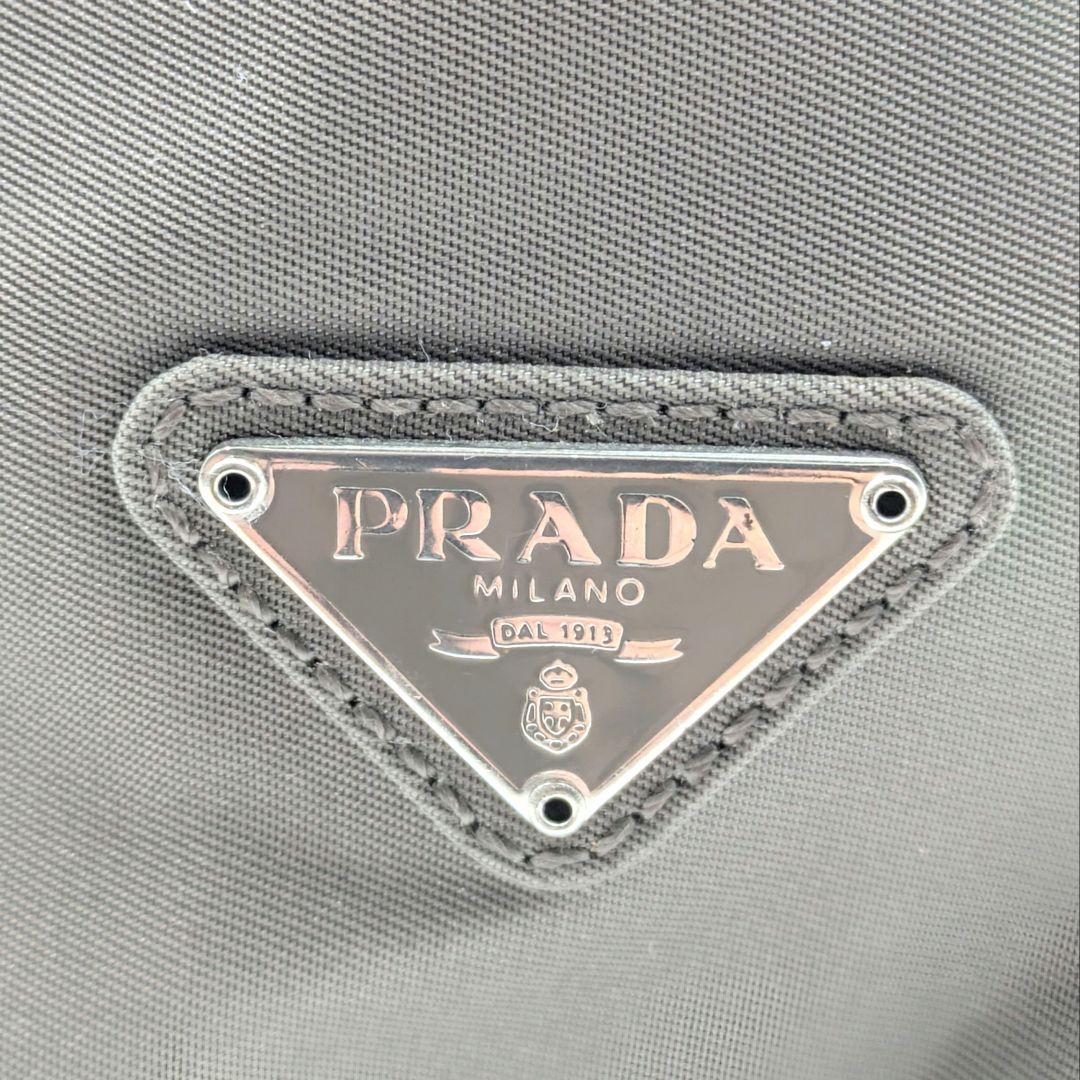 PRAD 三角ロゴ ワンショルダーバック テスートナイロン
