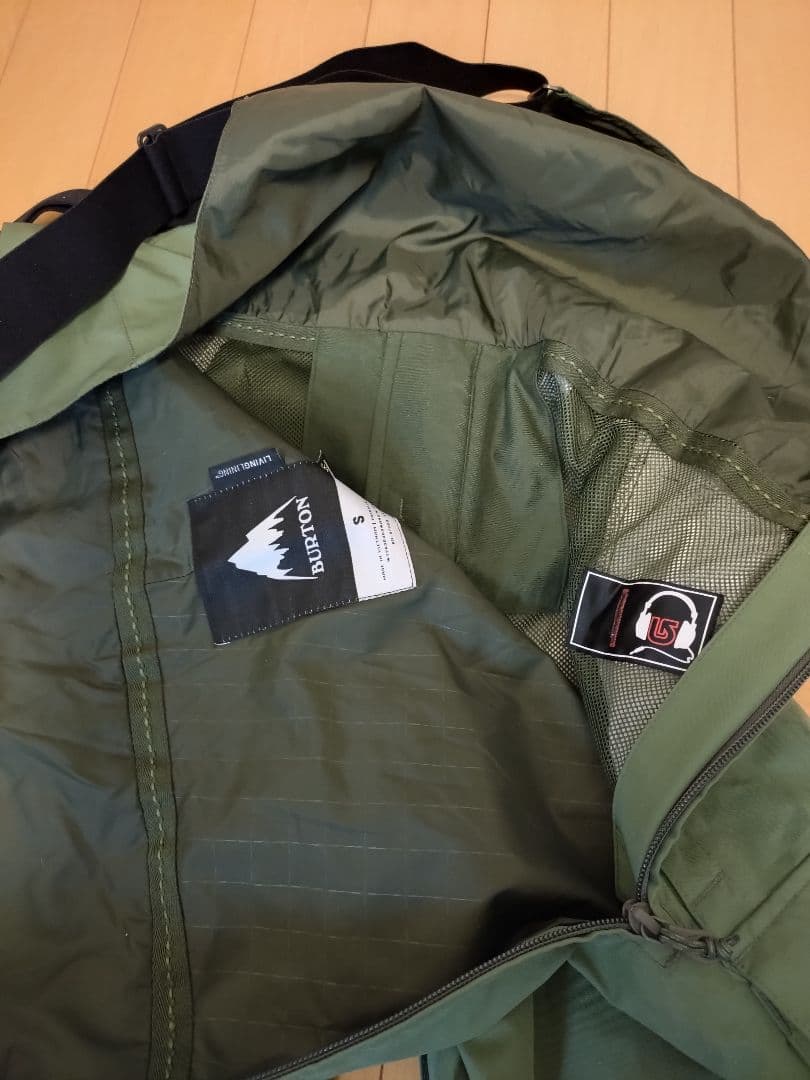 BURTON GORE-TEX Reserve Bib Pant ＋ ビーニー