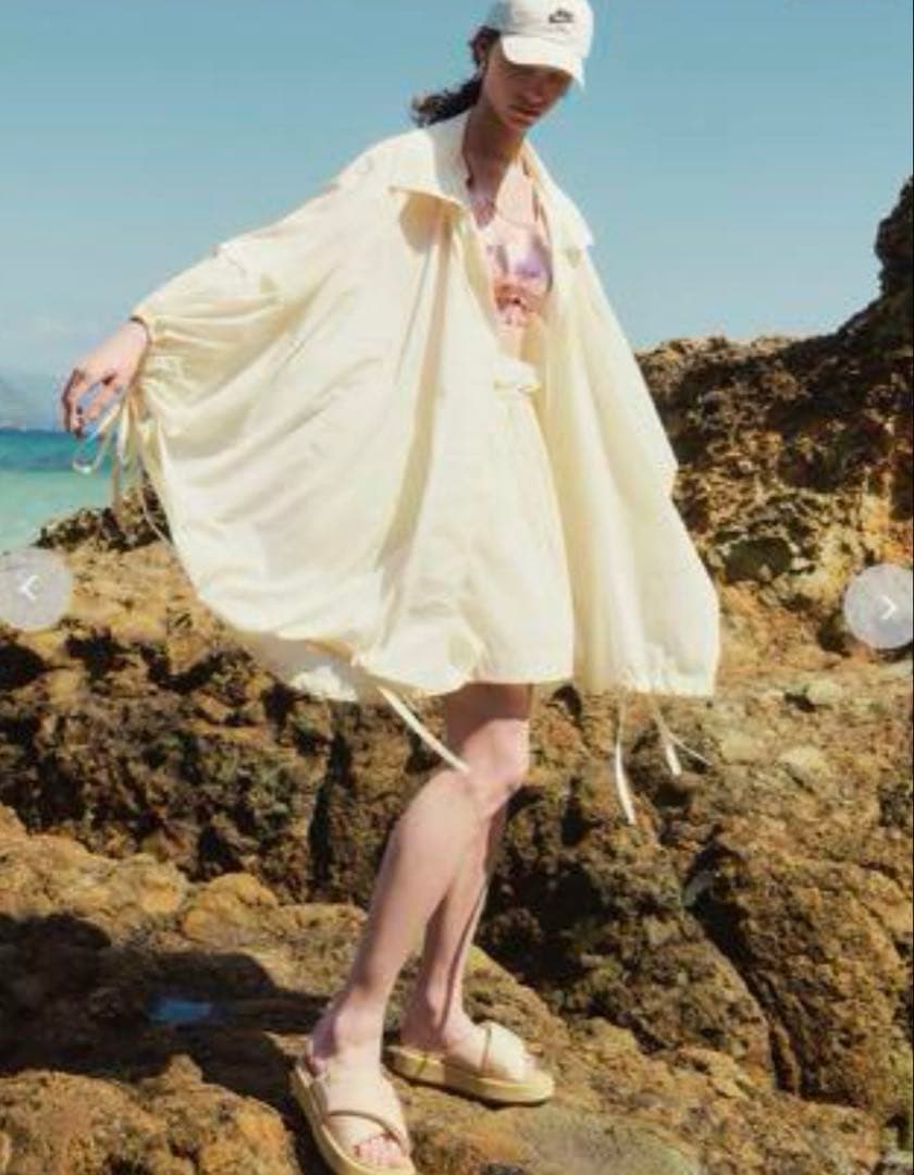 美品★emmi atelier/ エミアトリエ 撥水ポンチョコート【ブラック】