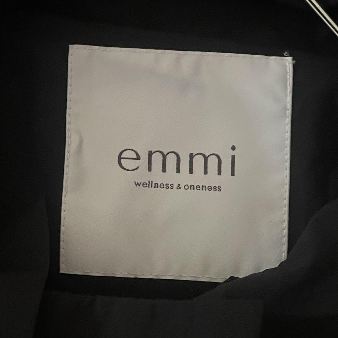 美品★emmi atelier/ エミアトリエ 撥水ポンチョコート【ブラック】