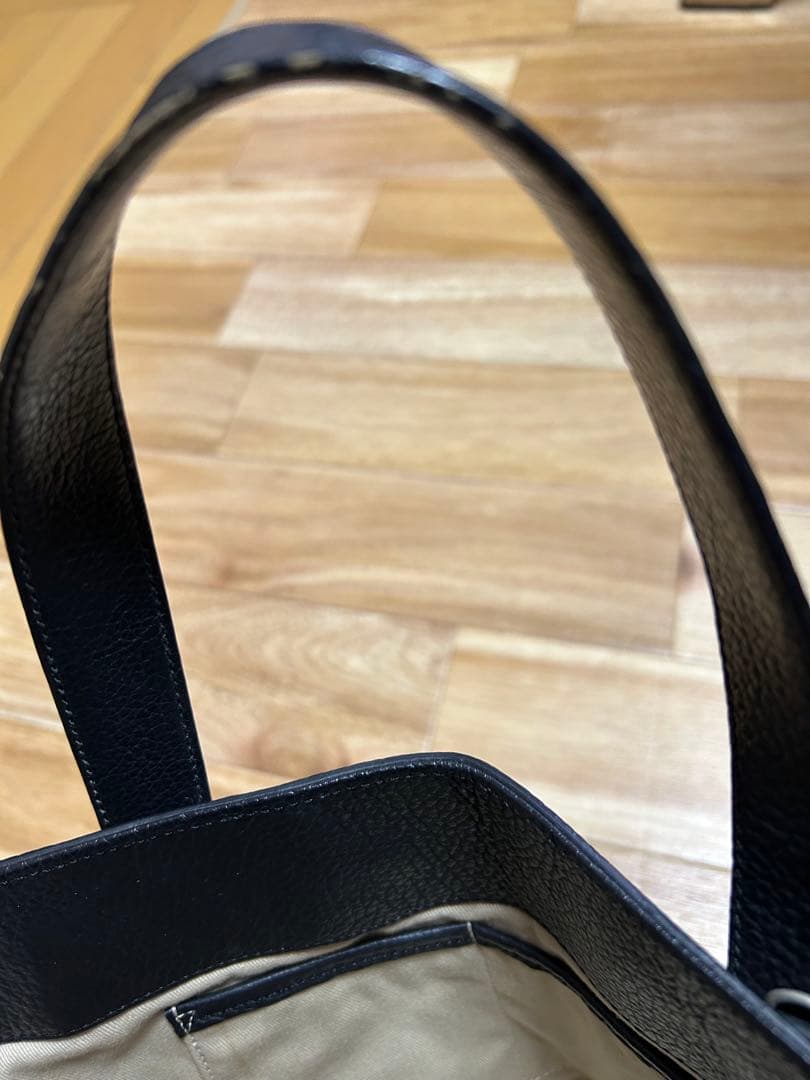 Armani Collection ブラック トートバッグ