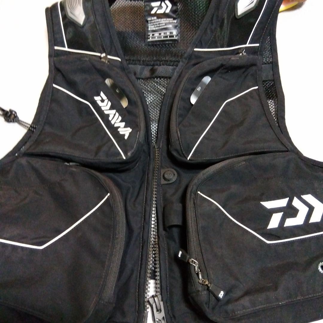 Daiwa フィッシングベストM DV3021