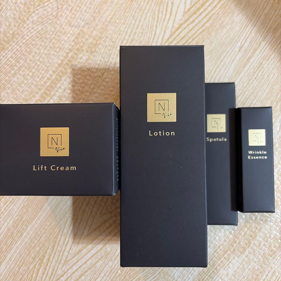 N organic Vie リフトクリーム・ローション・エッセンス・スパチュラ