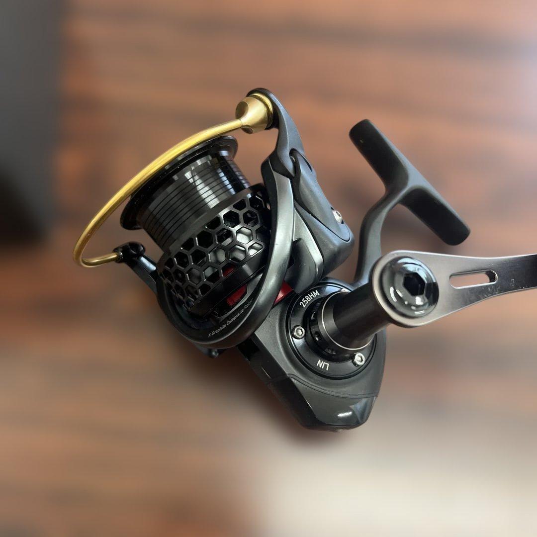 （希少）Megabass LIN 258 HM スピニングリール