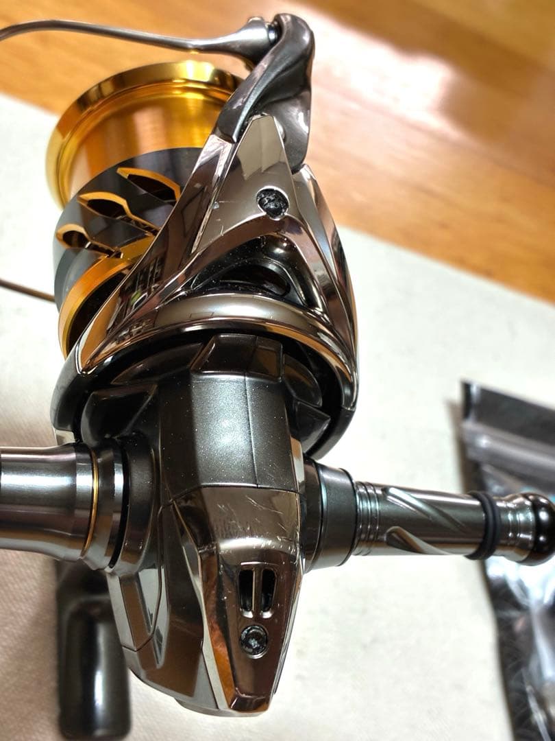 【訳有り品】シマノ リール20ツインパワー2500S【カスタム品】