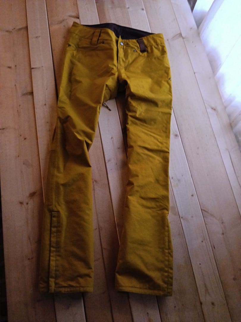 ARGトップス＆HOLDENボトムスM〜L美品上下セット＋おNEWビーニー付