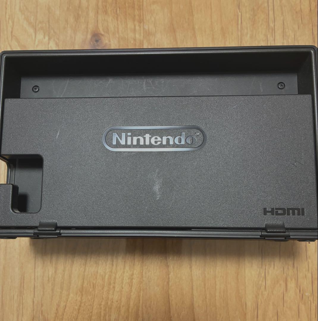 Nintendo Switch ブラック本体とJoy-Conセット