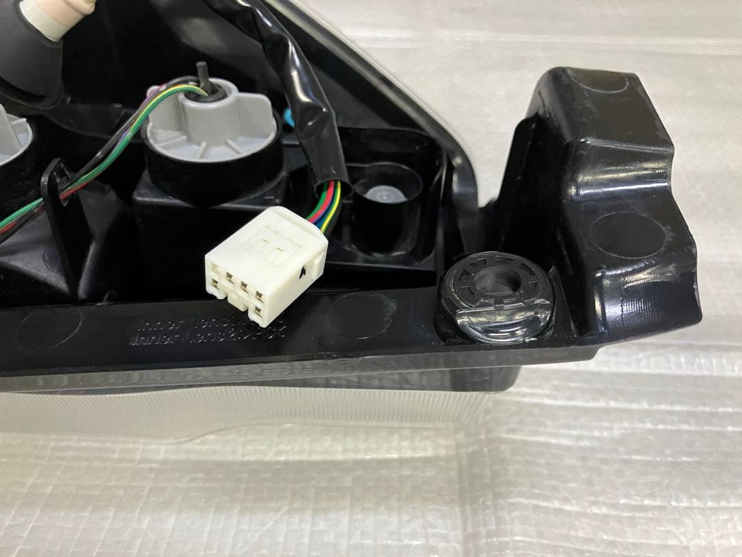 ♦︎ダイハツ★タントカスタムLA600S右純正テールランプ★インナーメッキ★良品★