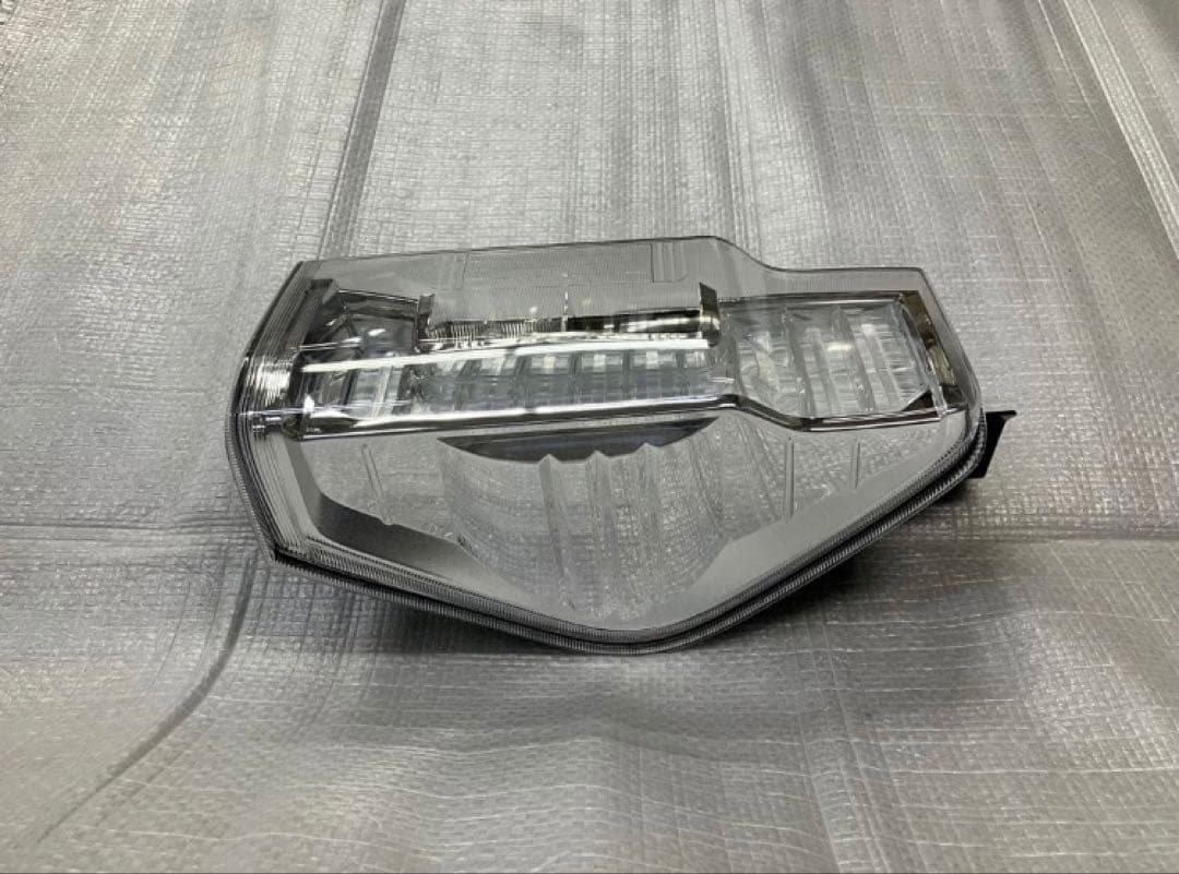 ♦︎ダイハツ★タントカスタムLA600S右純正テールランプ★インナーメッキ★良品★