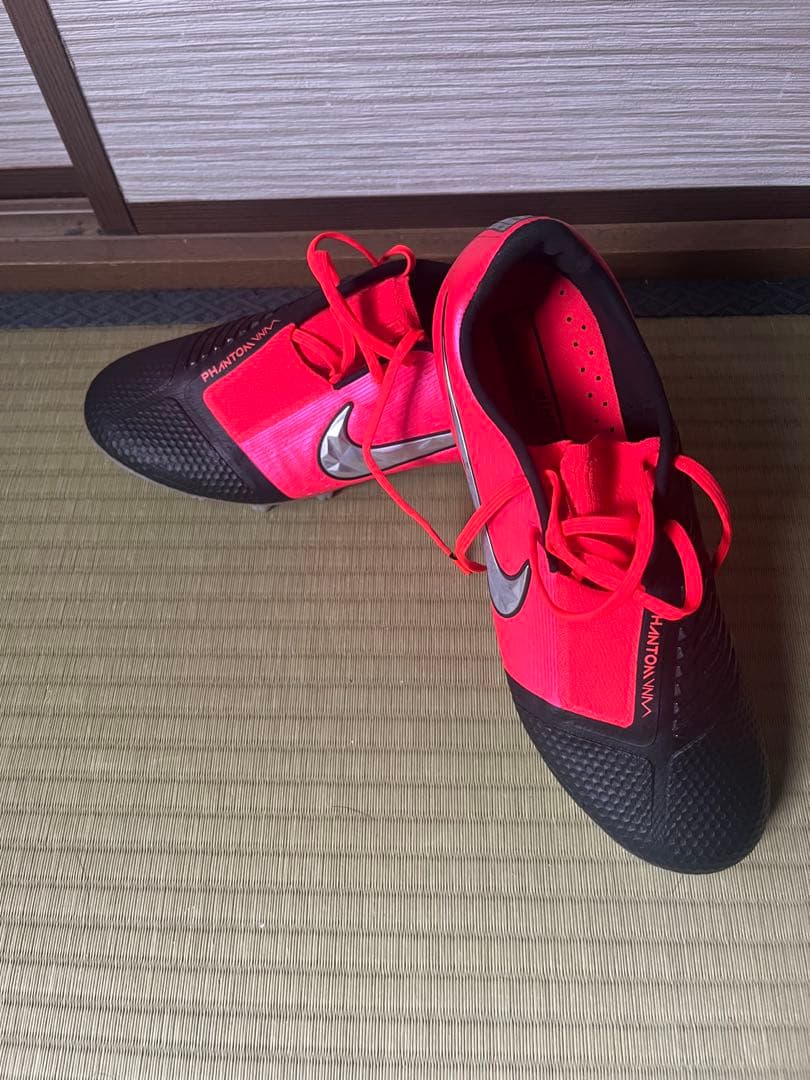 Nike サッカー　ファントム25.0